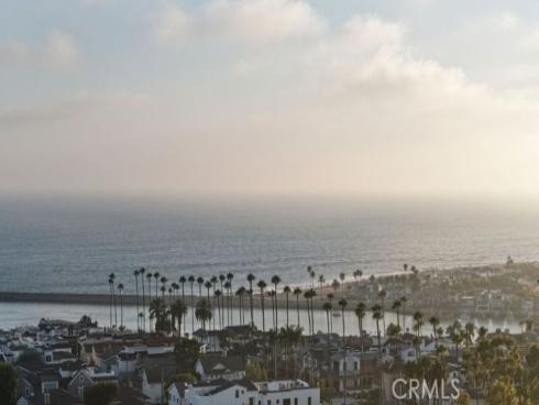 428  Heliotrope   Avenue, Corona del Mar, CA