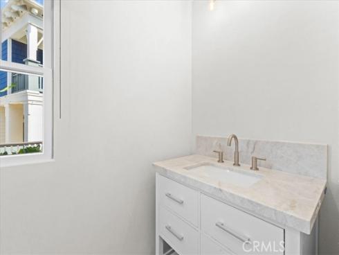 2534 Bungalow Place, Corona del Mar, CA