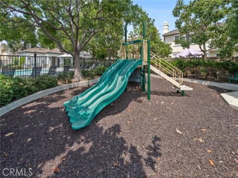 2712  Ashwood  , Costa Mesa, CA