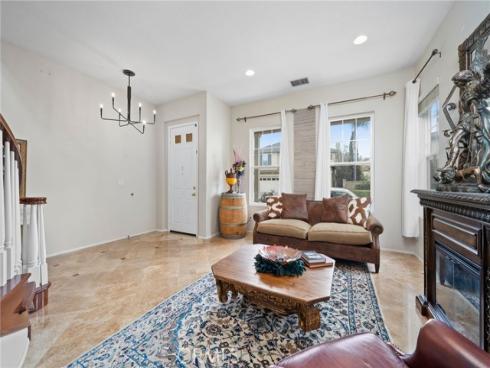 2712  Ashwood  , Costa Mesa, CA
