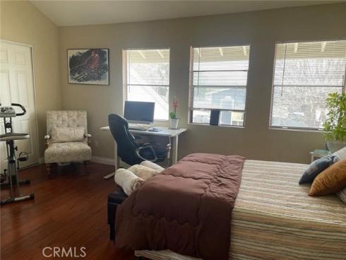 404  Brighton Springs  , Costa Mesa, CA