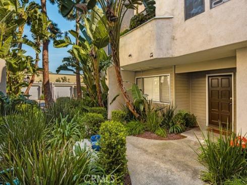 421  Bryson Springs  , Costa Mesa, CA