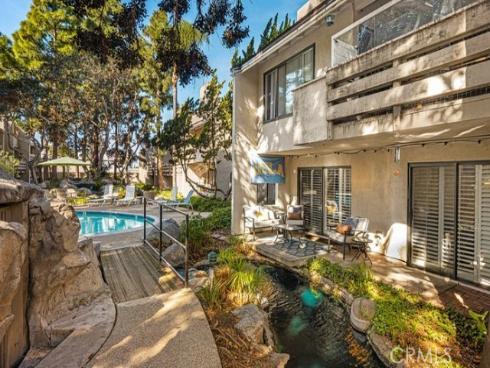 421  Bryson Springs  , Costa Mesa, CA
