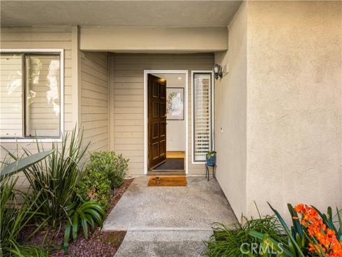 421  Bryson Springs  , Costa Mesa, CA