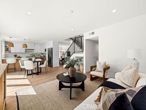 937  Carnation  , Costa Mesa, CA