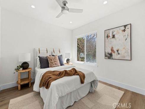 937  Carnation  , Costa Mesa, CA