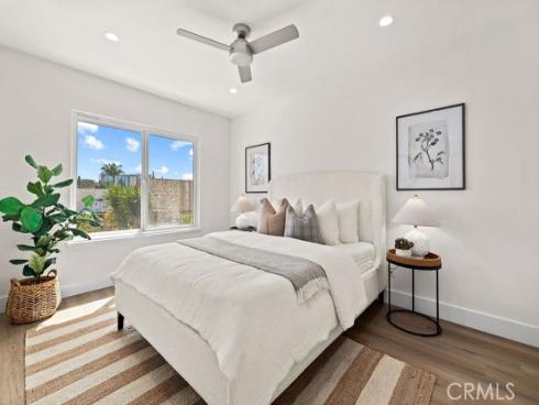 937  Carnation  , Costa Mesa, CA