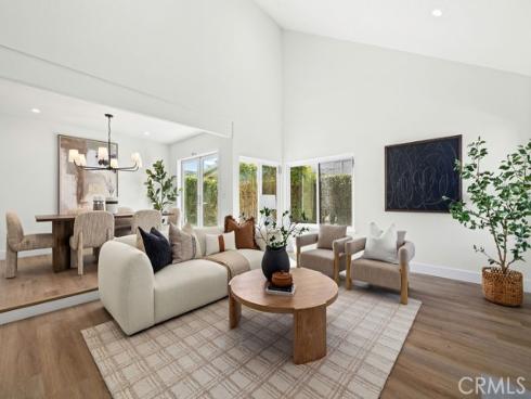 937  Carnation  , Costa Mesa, CA