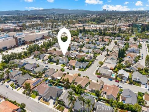 937  Carnation  , Costa Mesa, CA