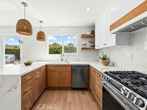 937  Carnation  , Costa Mesa, CA