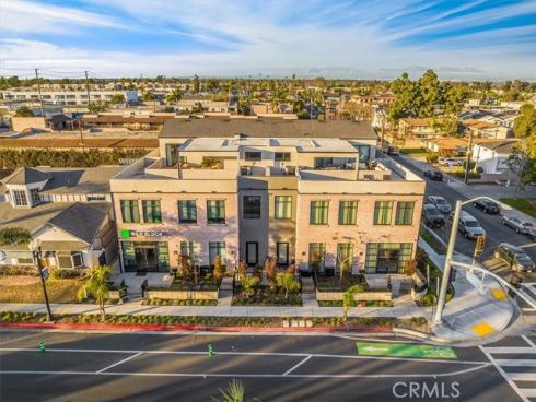 756 W 19th  B  Street, Costa Mesa, CA