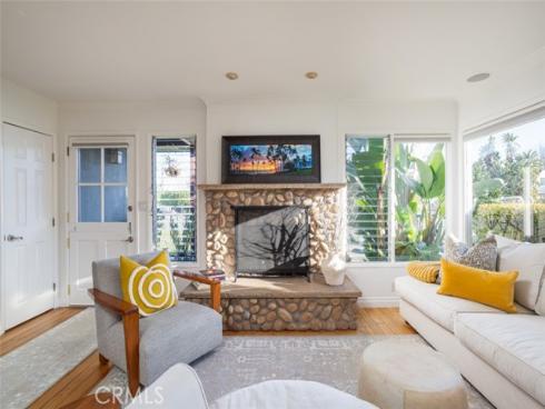 2011  Tustin   Avenue, Costa Mesa, CA