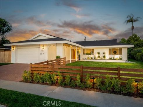 2952  Java   Road, Costa Mesa, CA