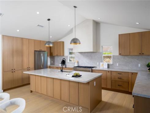 2952  Java   Road, Costa Mesa, CA