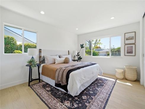 2952  Java   Road, Costa Mesa, CA