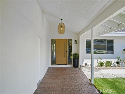 2952  Java   Road, Costa Mesa, CA