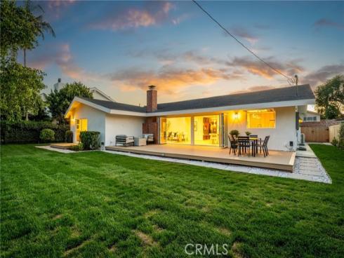 2952  Java   Road, Costa Mesa, CA