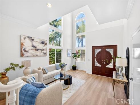 137  The Masters Circle  , Costa Mesa, CA