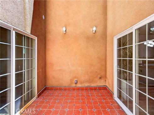 137  The Masters Circle  , Costa Mesa, CA