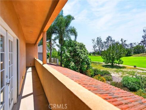 137  The Masters Circle  , Costa Mesa, CA