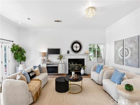 137  The Masters Circle  , Costa Mesa, CA