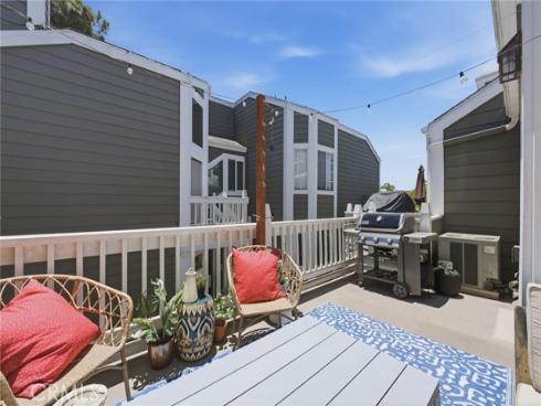 805  Grayling Bay  46 , Costa Mesa, CA