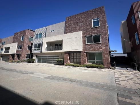 812  Brickyard  , Costa Mesa, CA