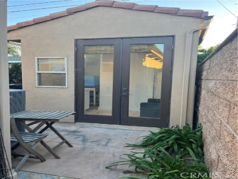 289  23rd   Street, Costa Mesa, CA