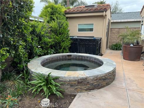 289  23rd   Street, Costa Mesa, CA