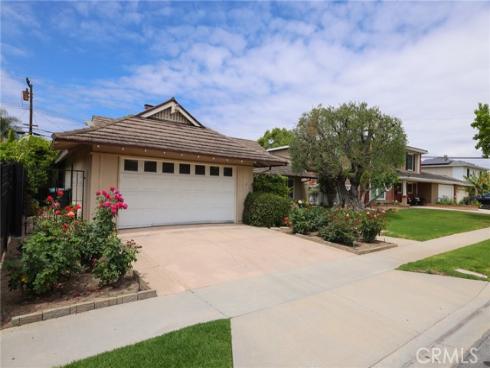 2825  Shantar  , Costa Mesa, CA