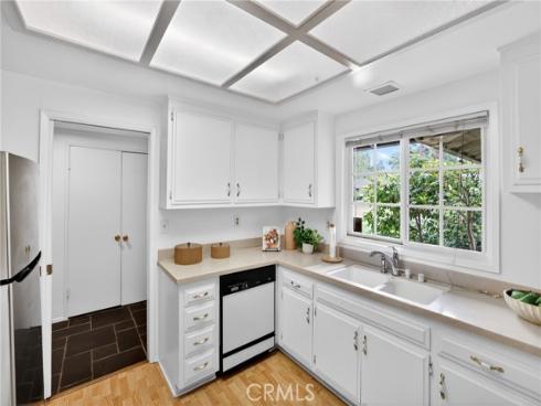 2825  Shantar  , Costa Mesa, CA