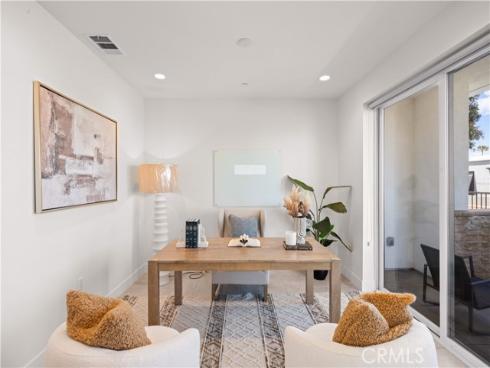 645 W 17th  , Costa Mesa, CA