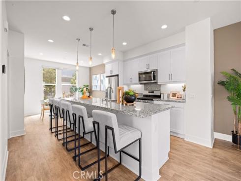 645 W 17th  , Costa Mesa, CA