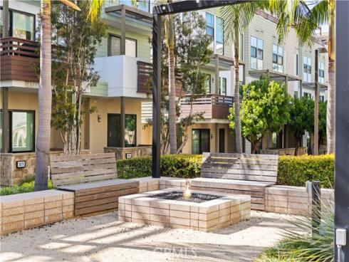 645 W 17th  , Costa Mesa, CA