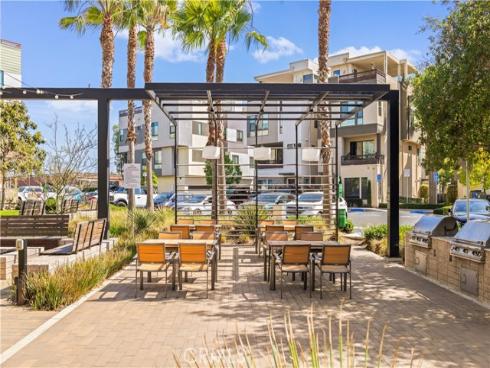645 W 17th  , Costa Mesa, CA