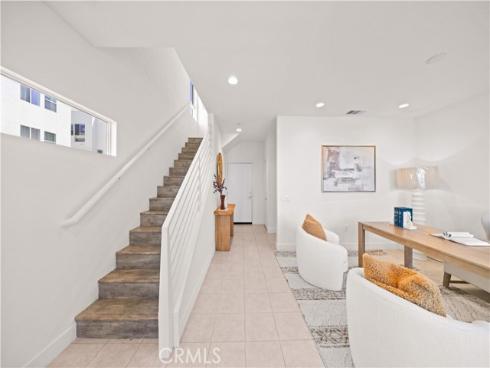 645 W 17th  , Costa Mesa, CA