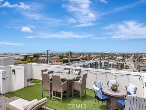 2105  Two Harbors   Circle, Costa Mesa, CA