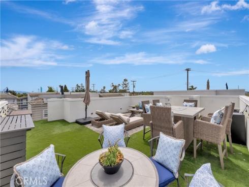 2105  Two Harbors   Circle, Costa Mesa, CA