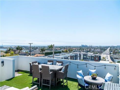 2105  Two Harbors   Circle, Costa Mesa, CA