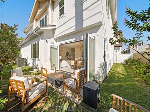 2573  Elden  D  Avenue, Costa Mesa, CA