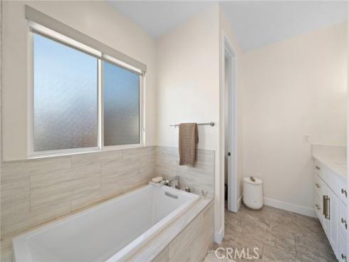 2573  Elden  D  Avenue, Costa Mesa, CA
