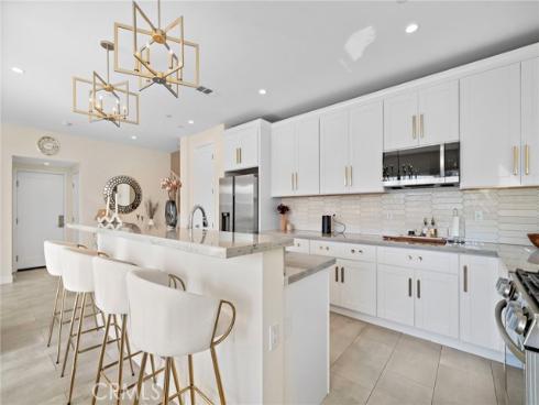 2573  Elden  D  Avenue, Costa Mesa, CA