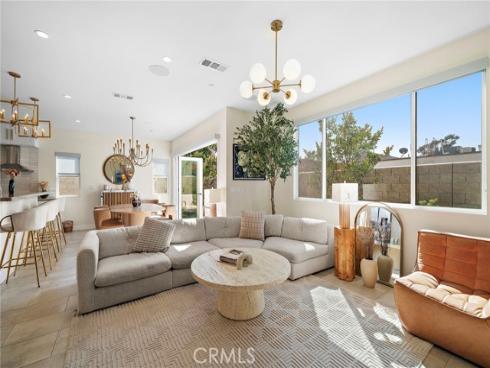 2573  Elden  D  Avenue, Costa Mesa, CA