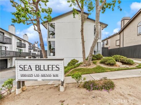 1200  Las Arenas  , Costa Mesa, CA