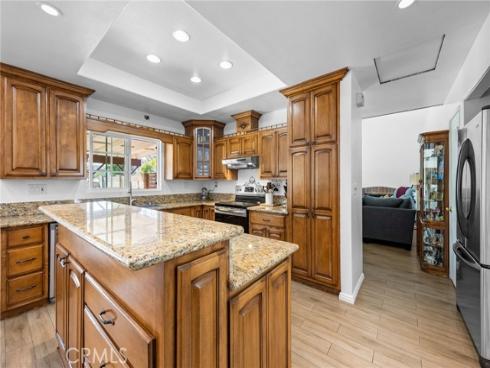 1099  Salinas  , Costa Mesa, CA