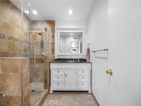 1099  Salinas  , Costa Mesa, CA