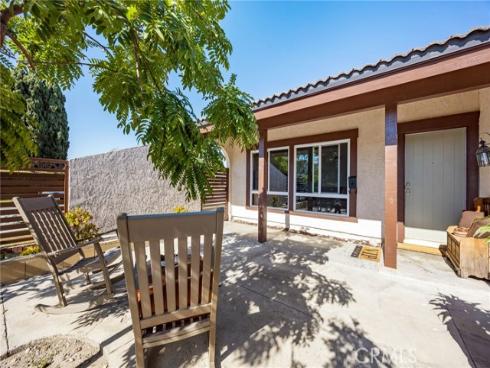 1099  Salinas  , Costa Mesa, CA
