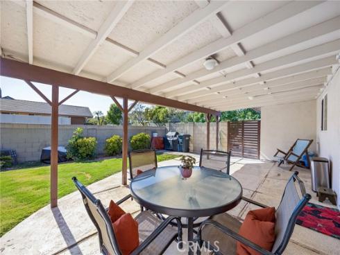 1099  Salinas  , Costa Mesa, CA