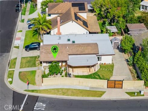 1099  Salinas  , Costa Mesa, CA