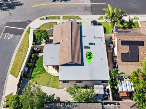 1099  Salinas  , Costa Mesa, CA
